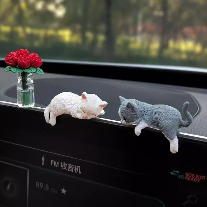 可爱超萌猫咪汽车屏幕摆件车载中控显示屏公仔车内卡通玩偶装饰