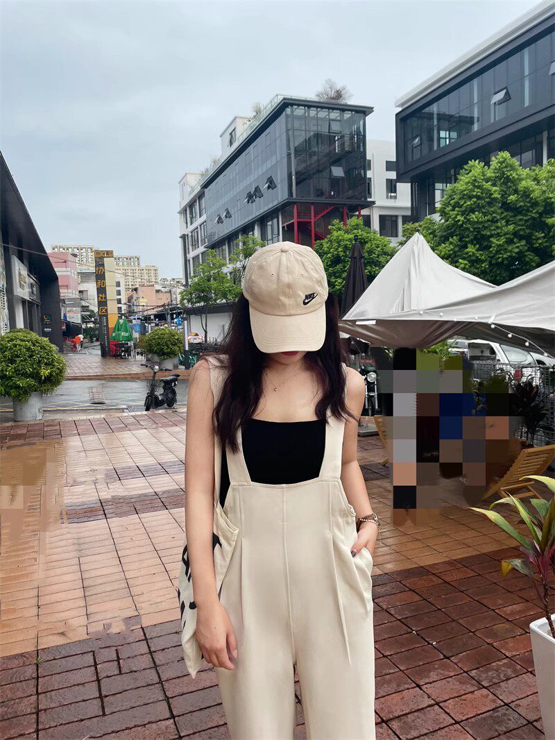 简约时髦精减龄显瘦背带裤女