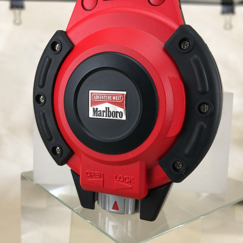 原装 全新90年代万宝路经典红黑罗盘型户外打火机 经典周边