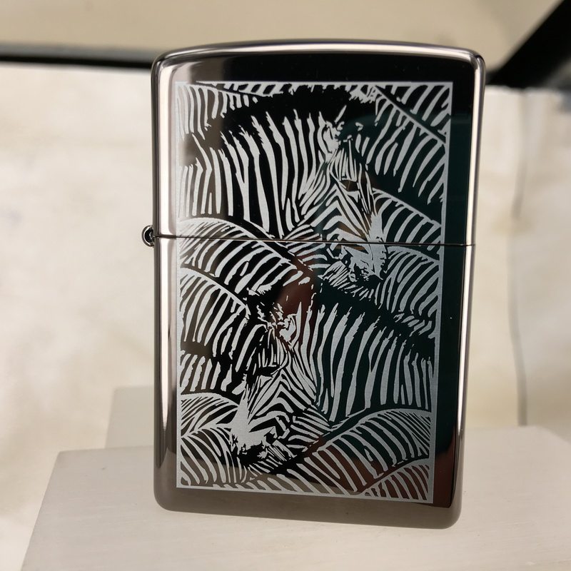 原装正版 2004年F全新经典午夜铬彩印神秘的斑马防风打火机 ZIPPO