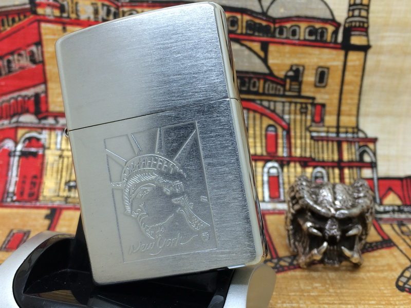 原装正版1999年E全新镀铬仿古粗拉丝蚀刻自由女神头像打火机zippo