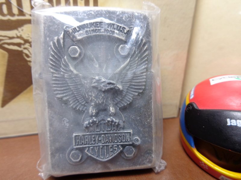 原装正版 1995年J全新未拆封古银哈雷 竖鹰打火机 zippo