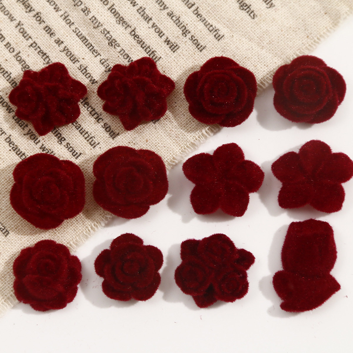 秋冬复古植绒丝绒酒红色红玫瑰花山茶花树脂贴片DIY饰品配件