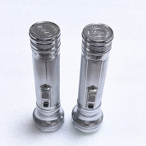 凯达牌老式手电筒铁皮2号电池黄光老灯泡照明家用胎教电筒