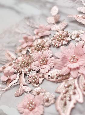 粉色立体贴花片补丁婚纱礼服蕾丝