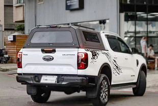 适用于12-23年福特RANGER改装货箱玻璃推拉高盖三面开窗带锁平盖