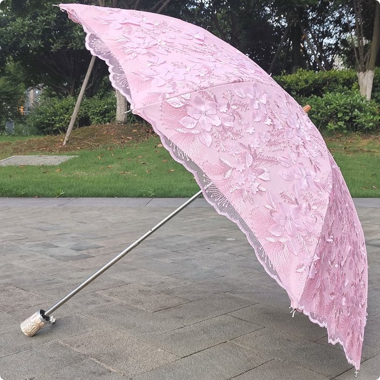 米白色蕾丝刺绣立体剪花二折黑胶防紫外线防晒太阳伞晴雨伞洋伞