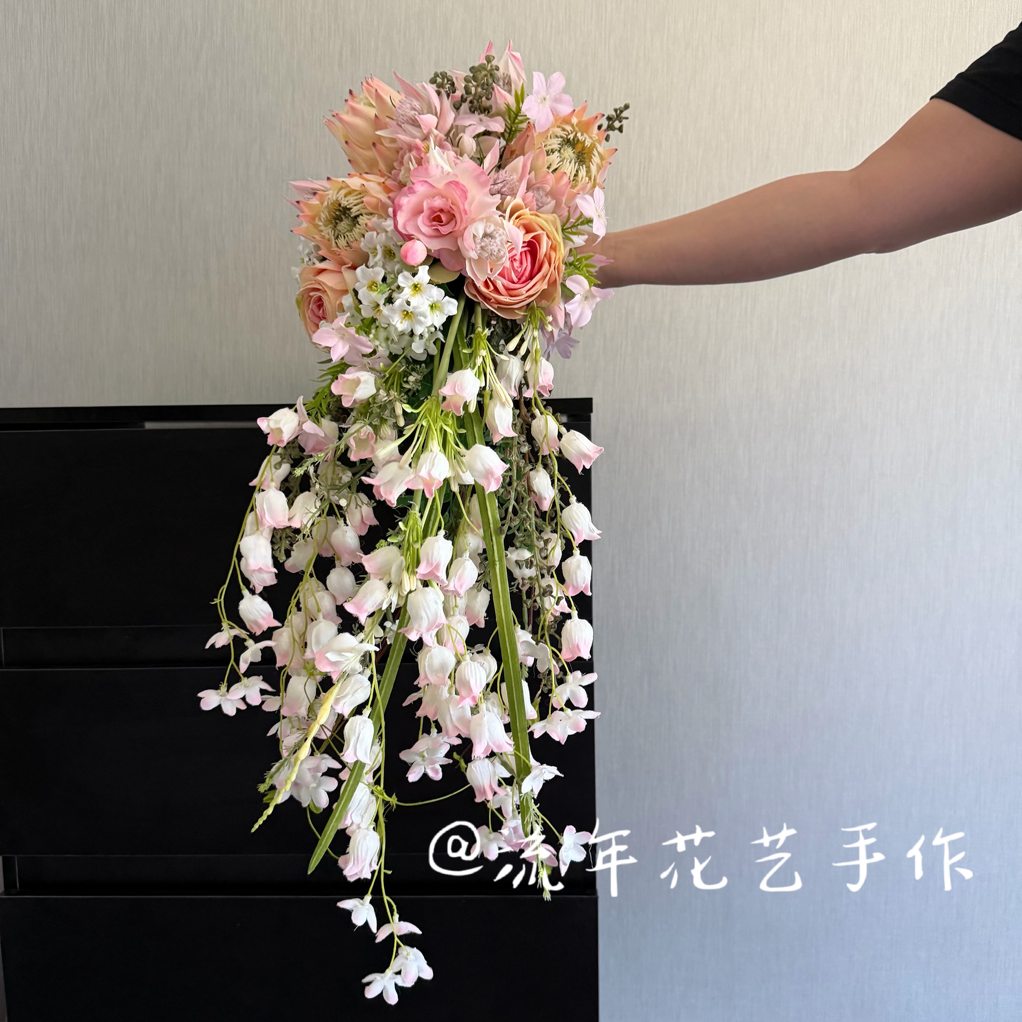 new森系影楼拍照婚礼手捧花小众高级感花束瀑布手捧领证花束推荐