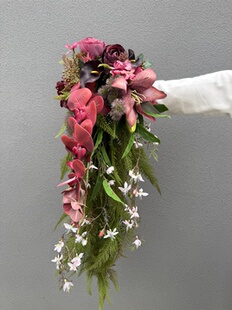 结婚手捧花红色喜嫁新娘婚礼花束领证仿真花婚纱照假花摄影道具