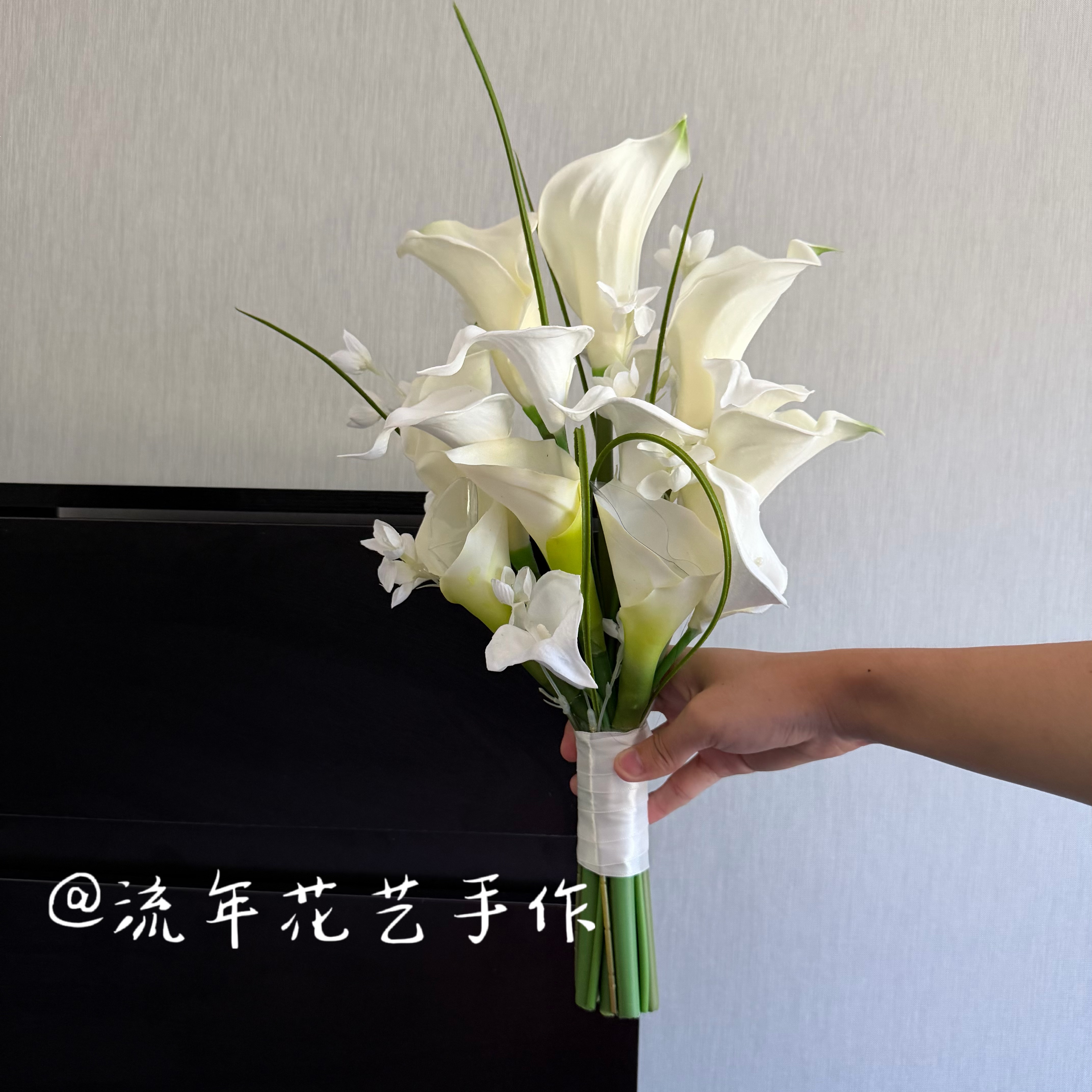 new影楼拍照道具ins风小众高级感手捧花毕业照推荐流年花艺手作