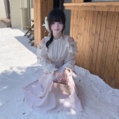 森女系原创想去海边 香水百合 温柔清楚系粉粉荷叶边露肩连衣裙