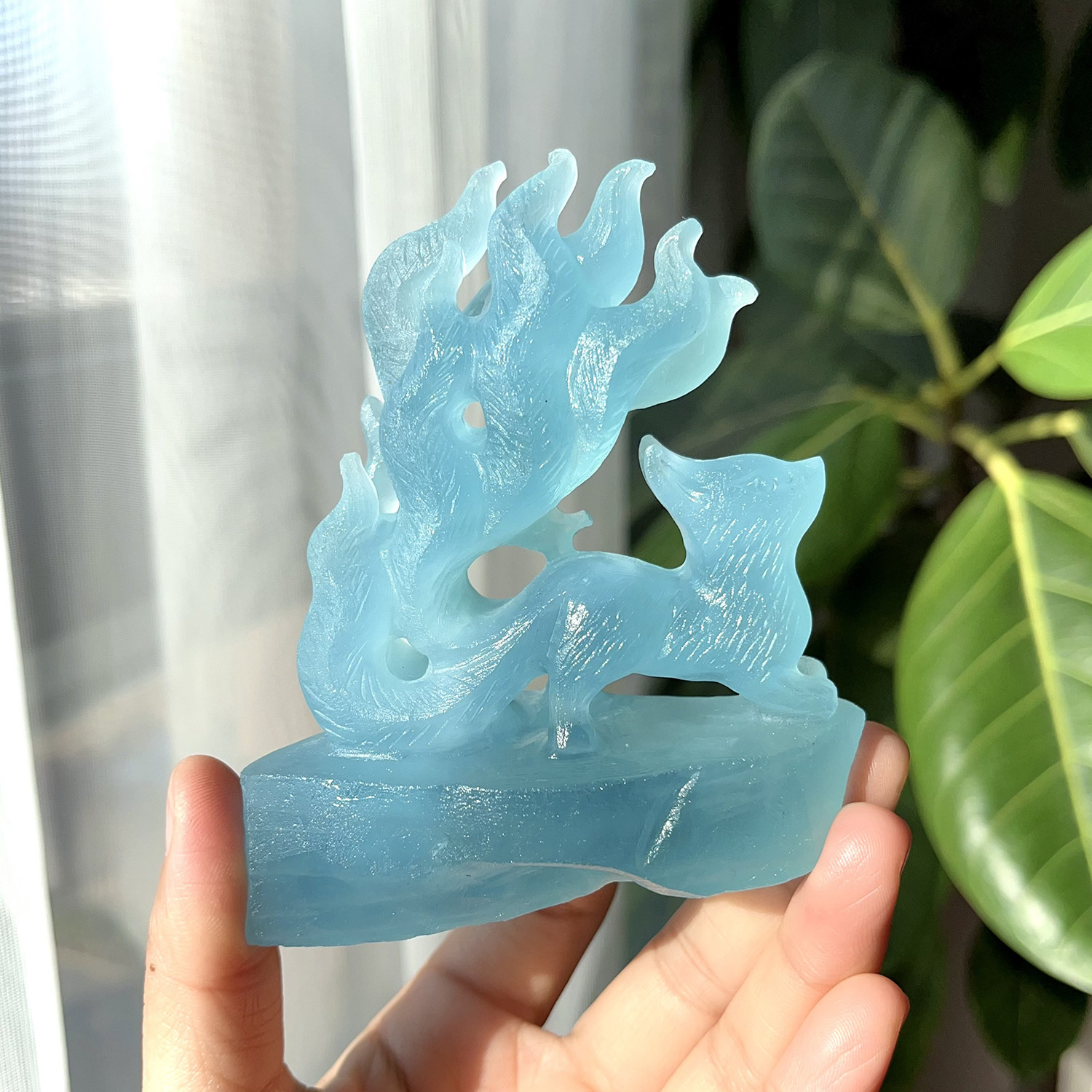 天然海蓝宝九尾狐摆件