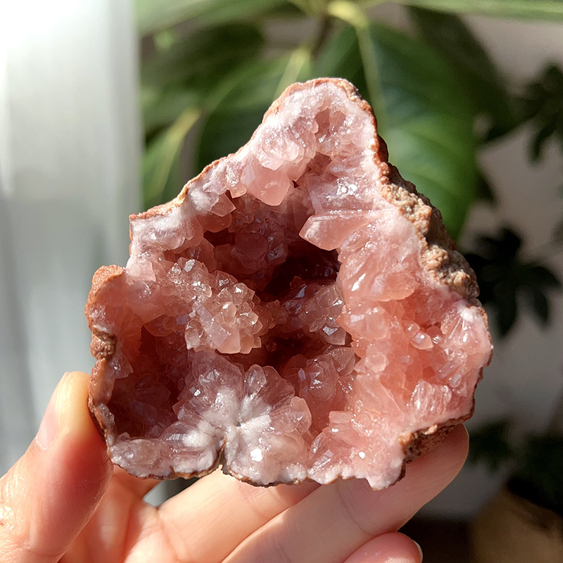 天然阿根廷粉晶洞摆件