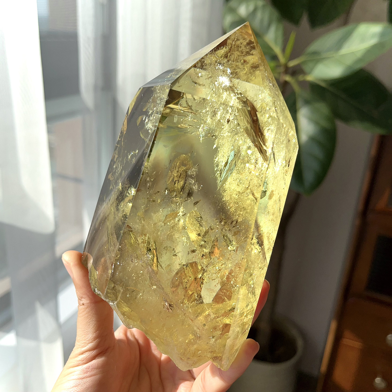 天然精品巴西黄水晶柱