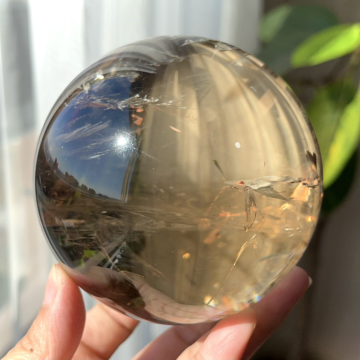 天然精品茶黄水晶球摆件