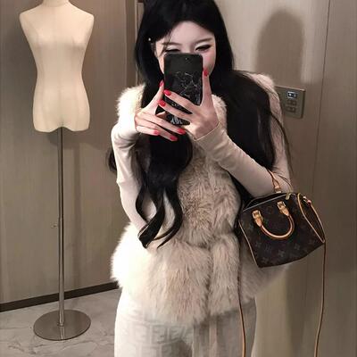 秋冬贵气高级感拼接毛毛马甲上衣