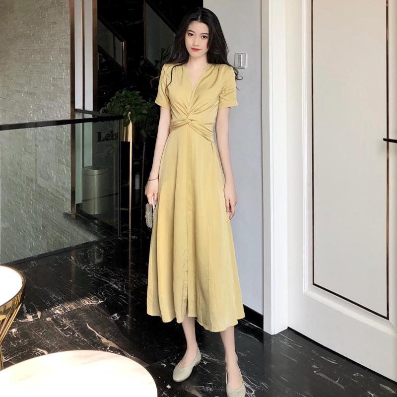 New design light ripe wind light egg yolk long skirt goddess temperament foreign style sexy dress Zixia