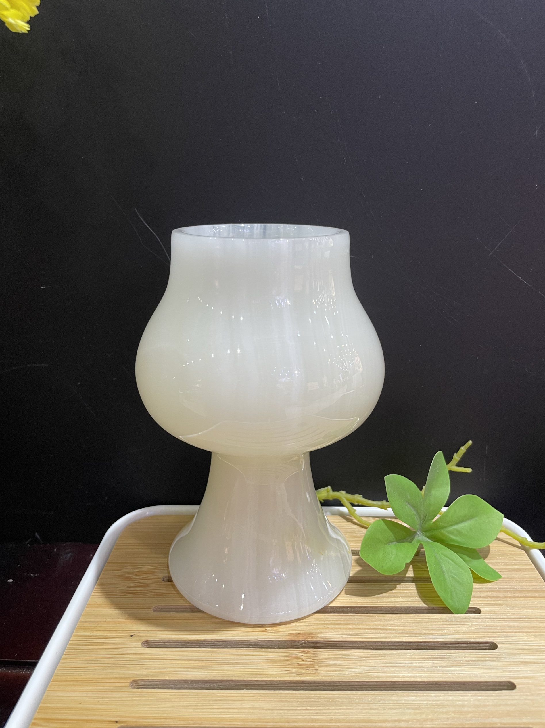 天然玉石酒杯阿富汗白玉高脚杯摆件客厅酒柜葡萄红酒杯礼品小摆件