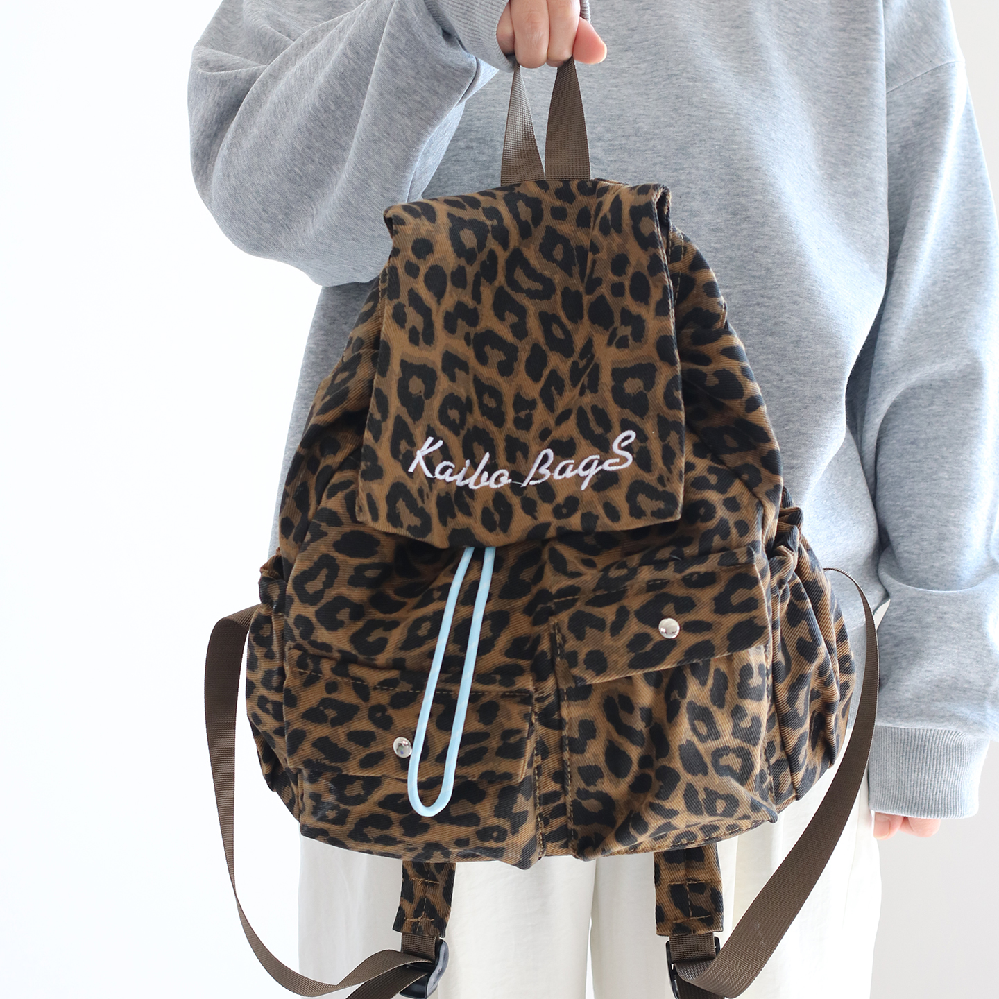 2025新款旅行双肩背包