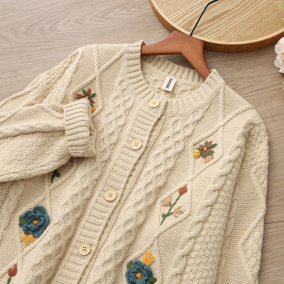 森系手工立体绣花圆领羊毛开衫