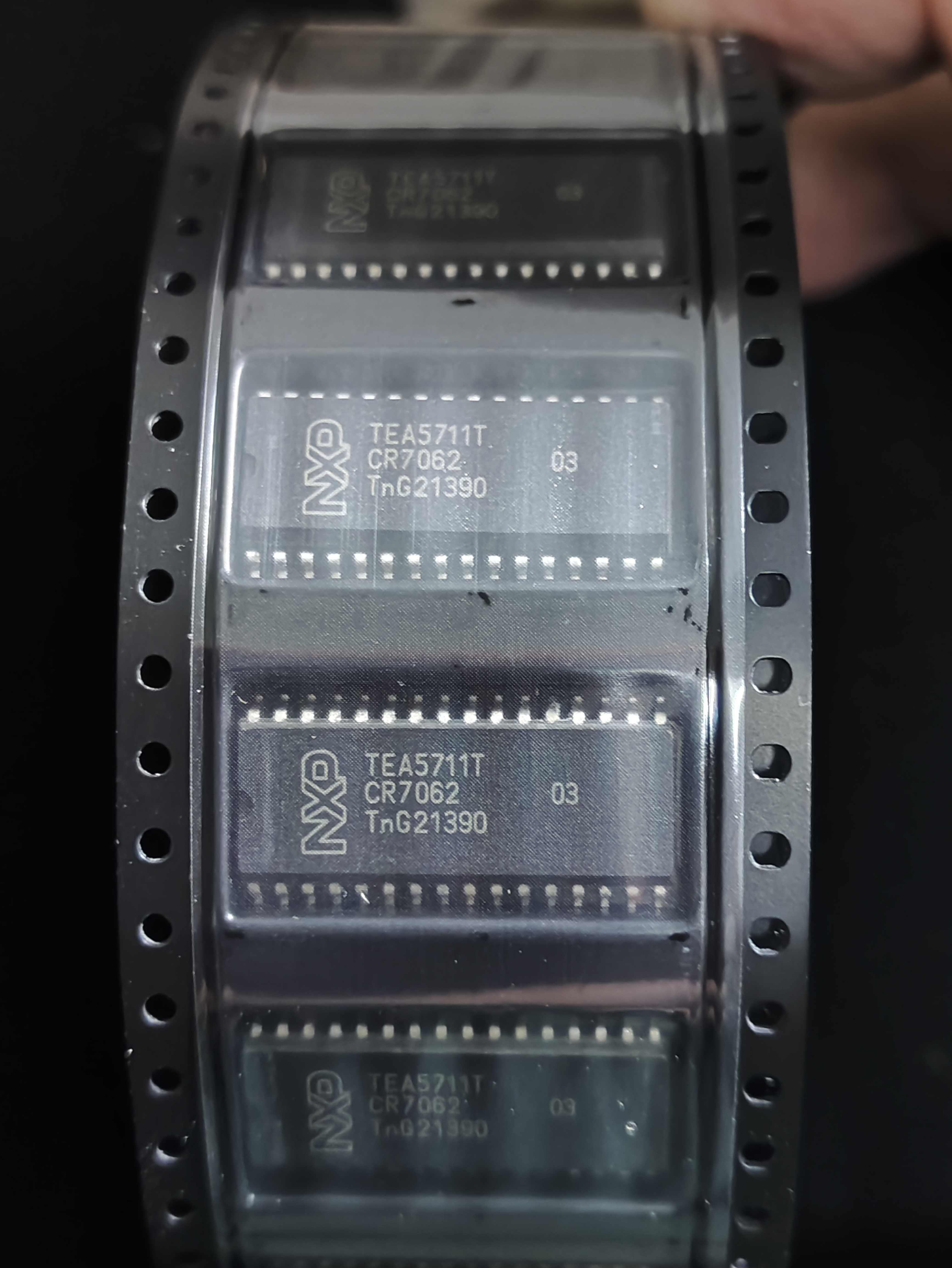 TEA5711T TEA5711 调幅/调频接收电路 SOP32 可直拍