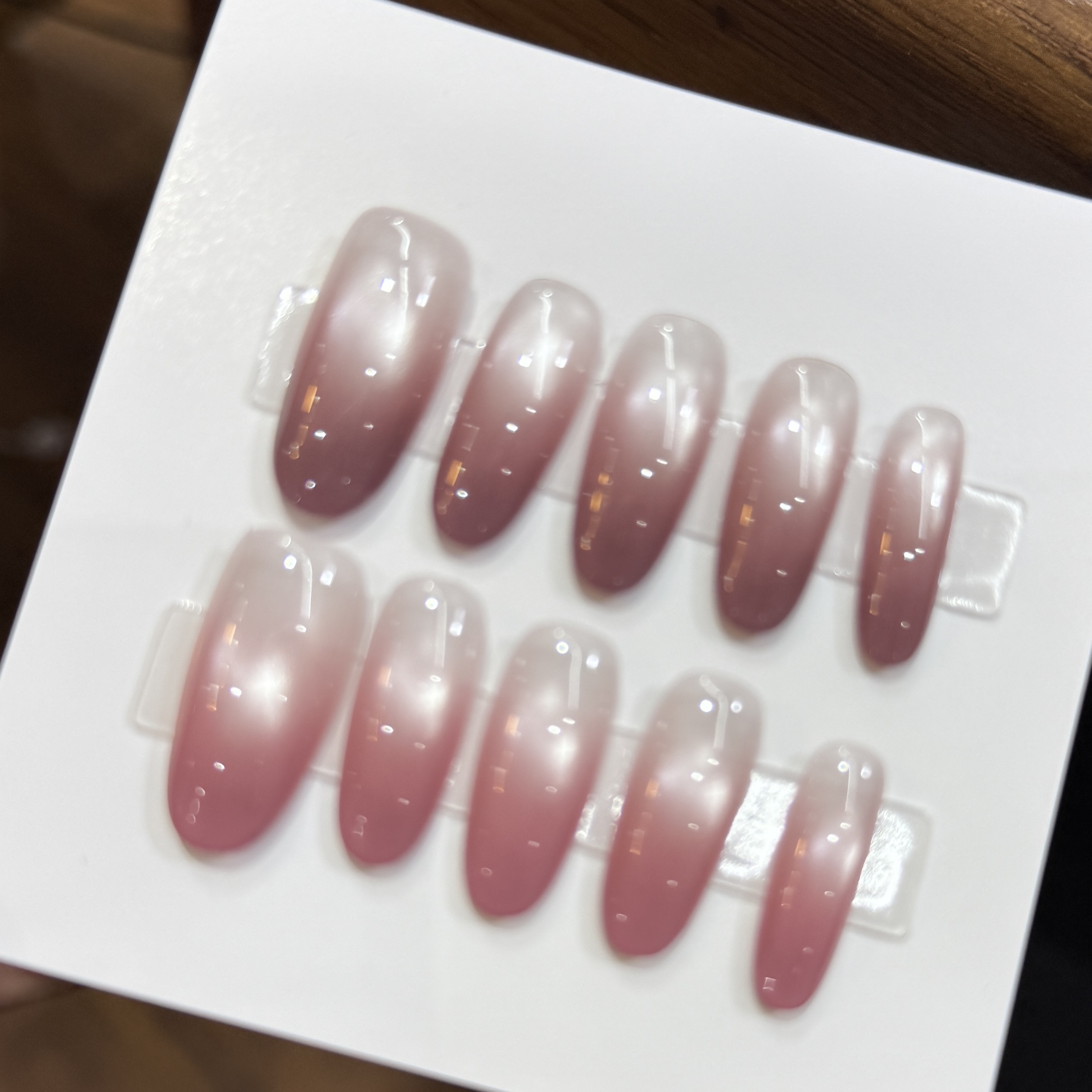 渐变猫眼-Tuzaozao 手工定制穿戴美甲