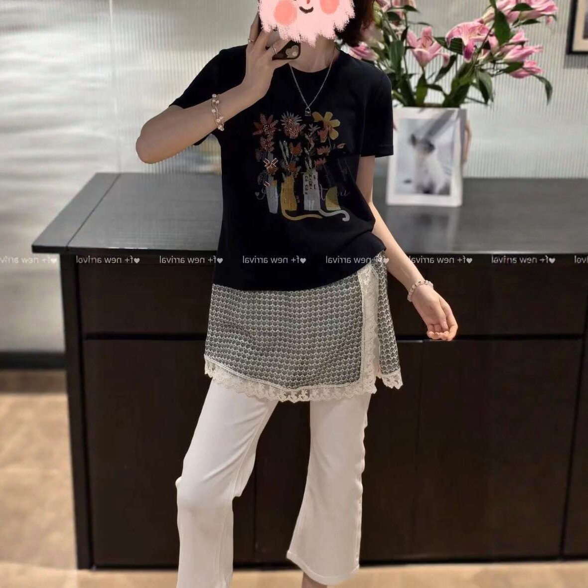 拼蕾丝开叉假两件圆领短袖t恤女