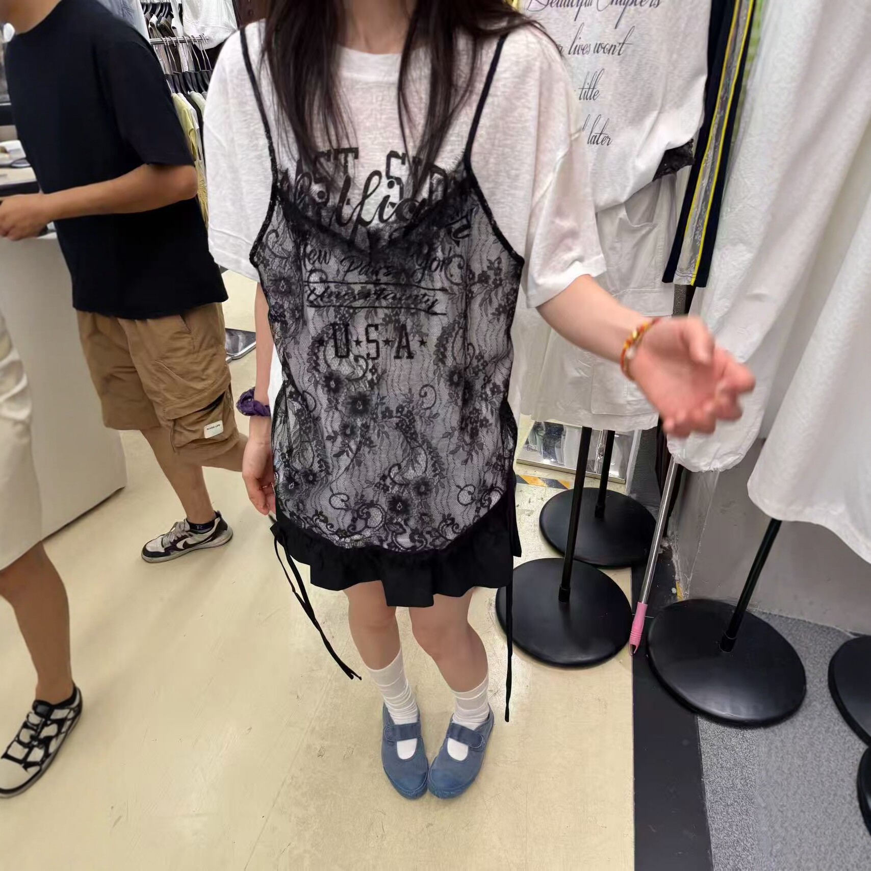 落肩袖拼蕾丝吊带圆领短袖女t恤