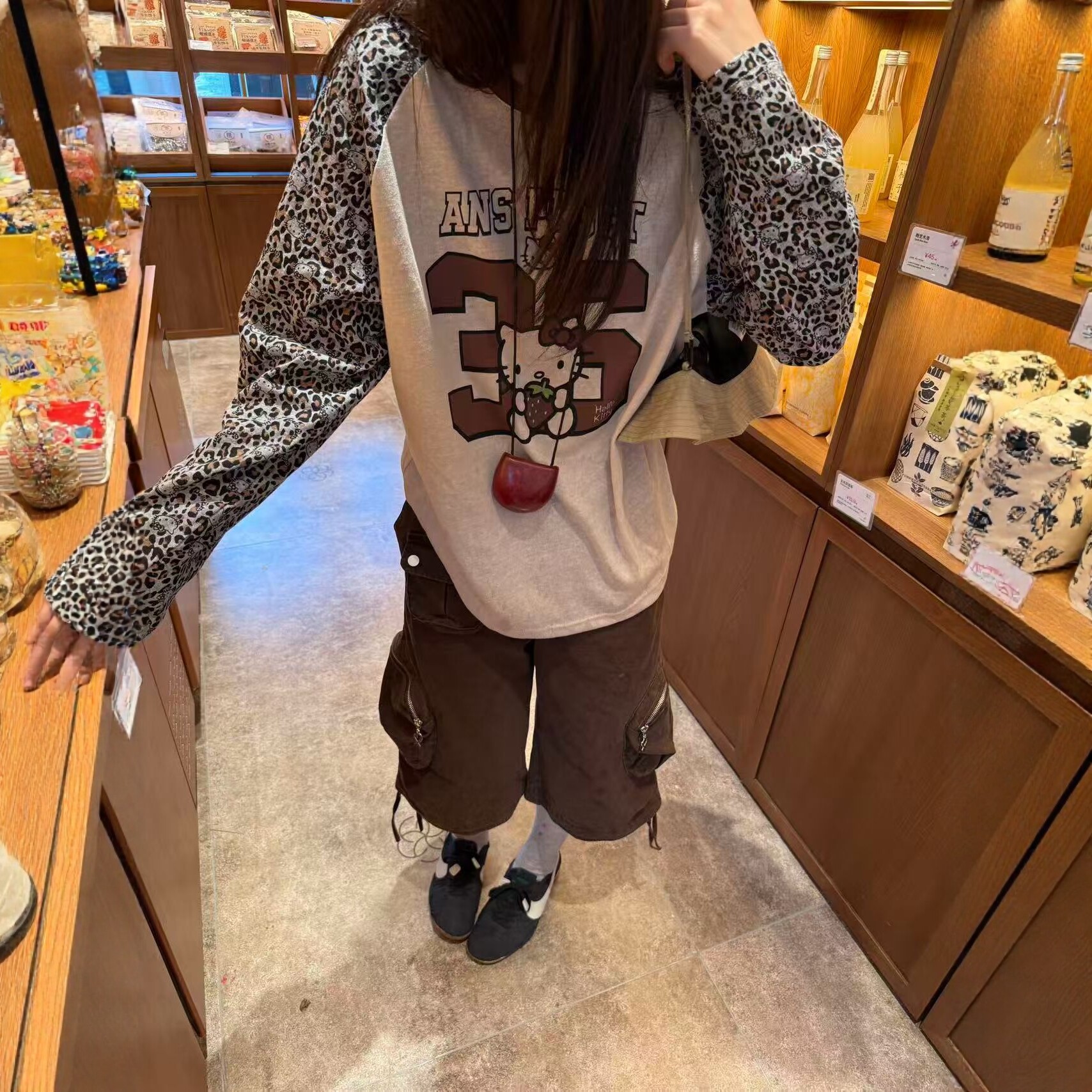 涂鸦风豹纹插肩袖长袖T恤女