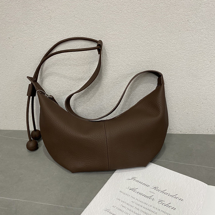 新款荔枝纹时尚饺子包小众设计