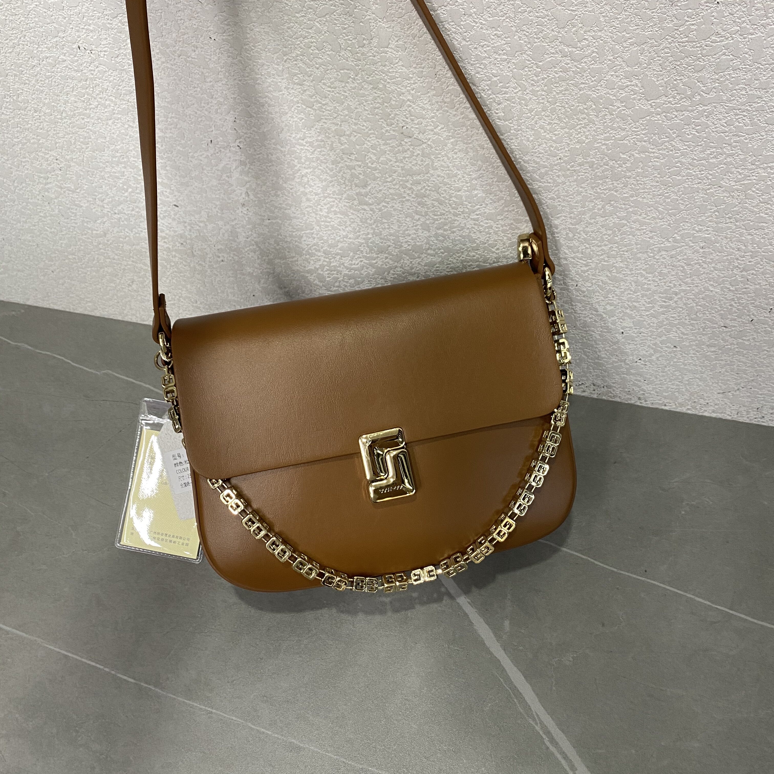 高级感时尚单肩包洋气链子腋下包2025新款韩版休闲百搭斜挎小方包