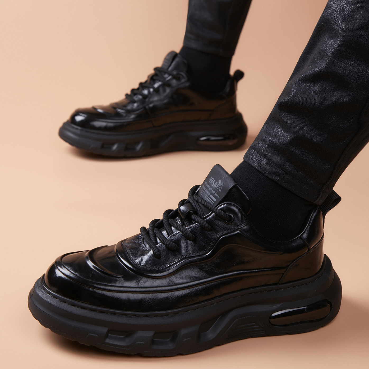 头层牛皮休闲皮鞋男款2026春季款运动真皮潮流百搭英伦风透气男鞋