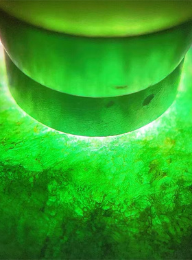 F95686 缅甸天然翡翠原石老坑莫湾基场口手镯料 重9.5公斤