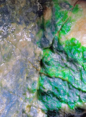 M83423 缅甸天然翡翠原石老坑木那场口色料手镯料 重8.3公斤