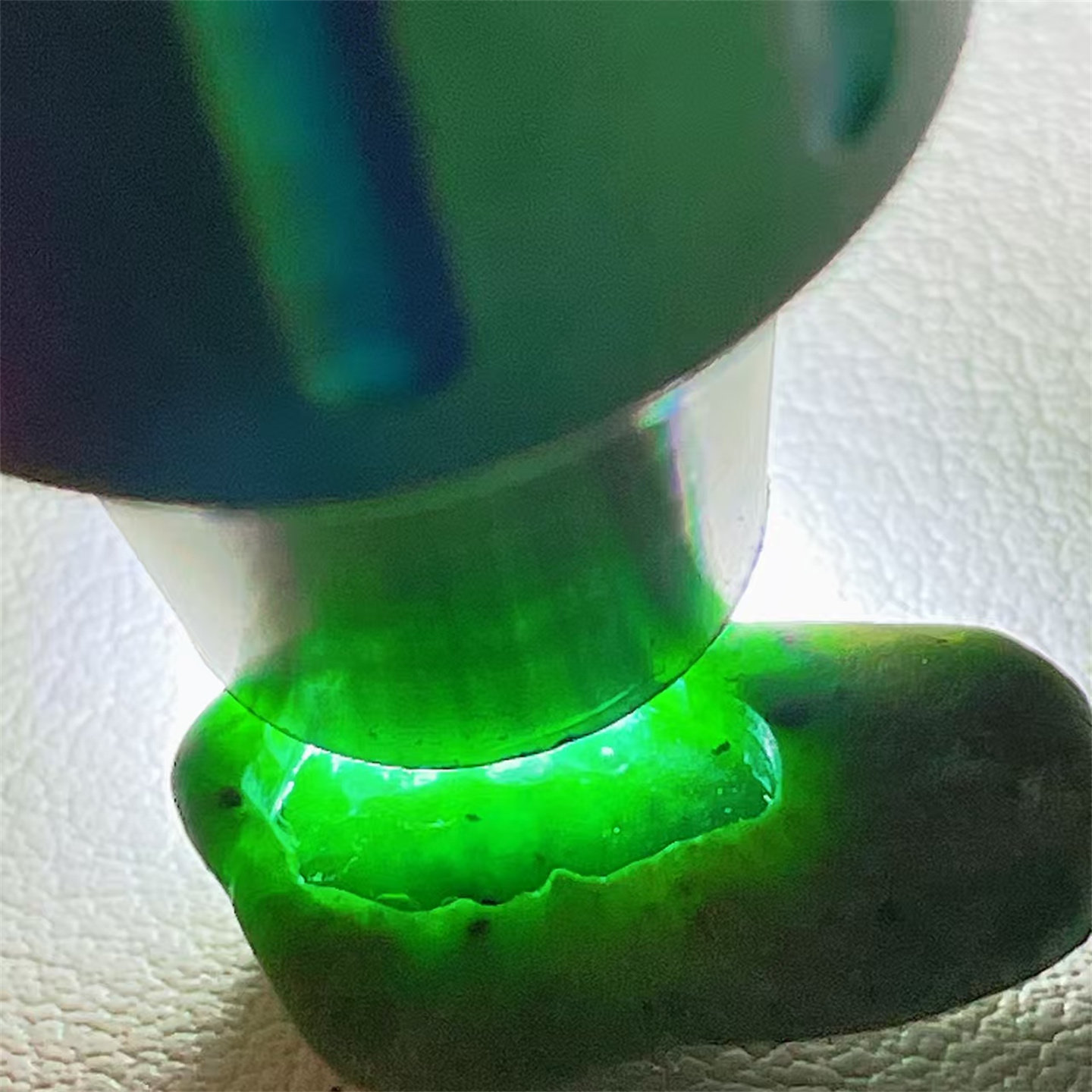 T88098 精品缅甸天然翡翠原石老坑后江场口色料戒面料  重2克