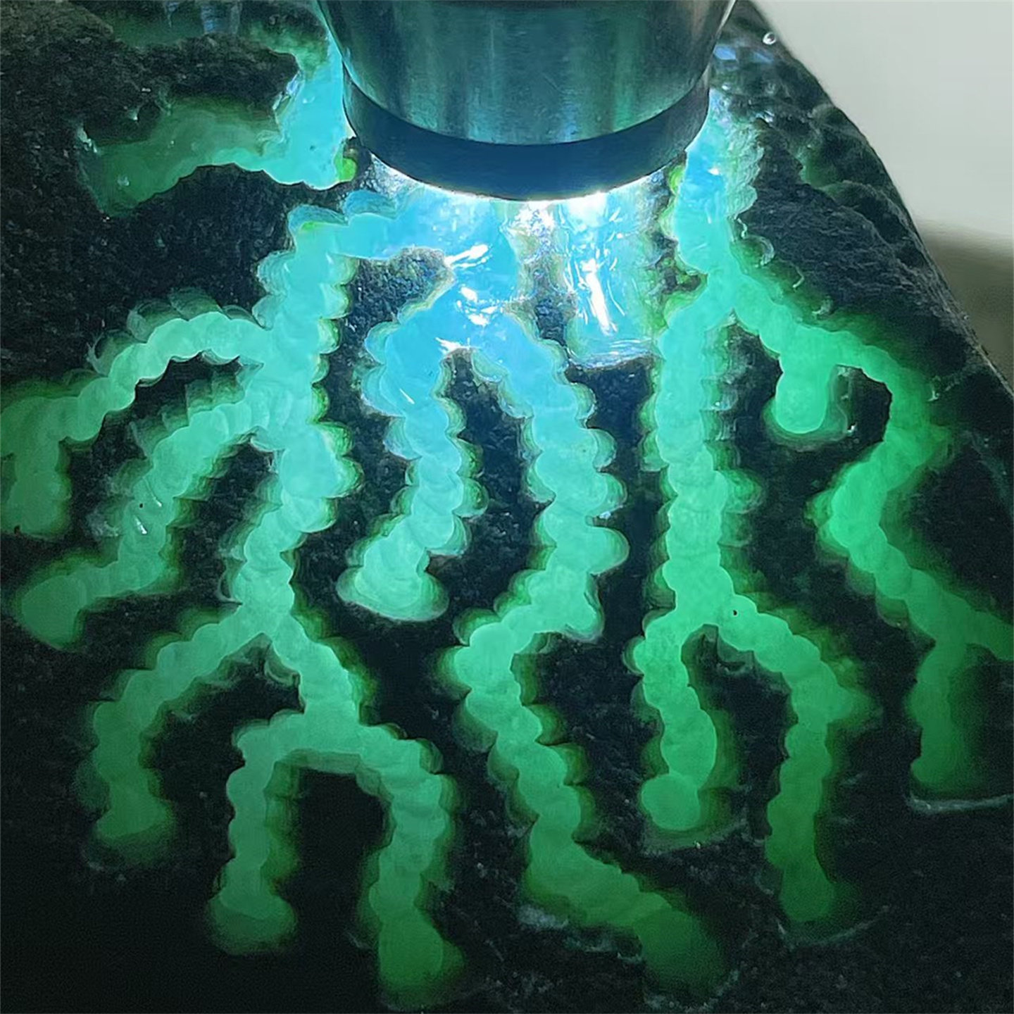 TT09033缅甸天然翡翠原石老坑莫西沙场口开窗手镯料 重0.9公斤