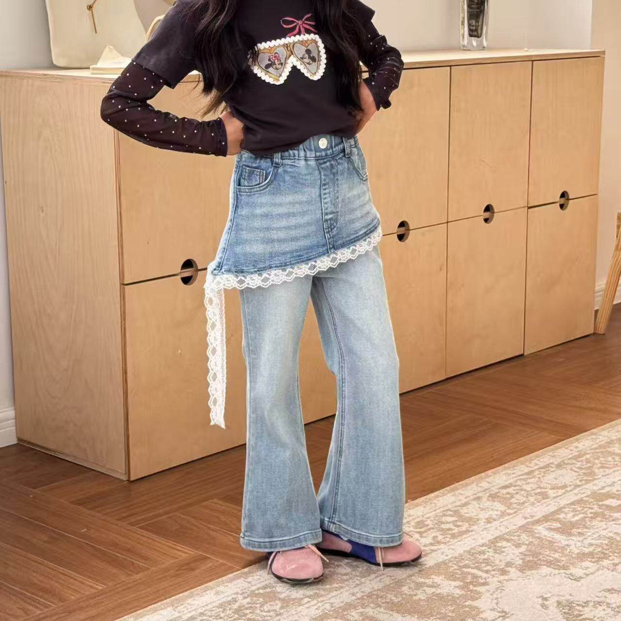 熙爱女童春夏新款2026中大童韩版蕾丝拼接假两件屁帘牛仔裤266122