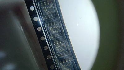 MIC4424YM TR 原装进口房间现货 ，价格私聊