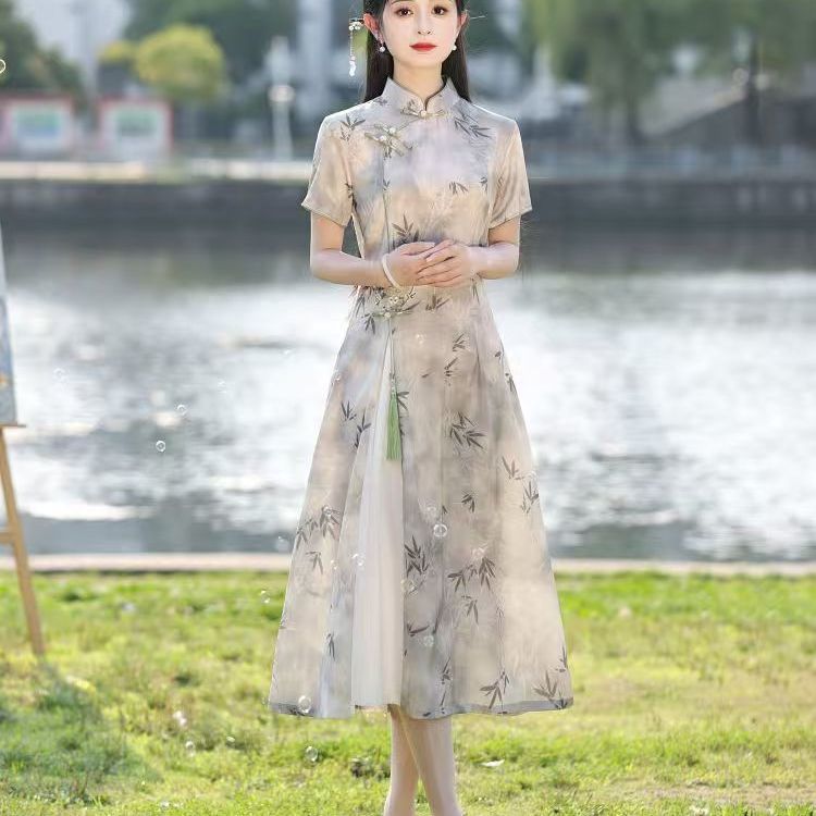新中式旗袍女2025新款年轻款气质高端改良连衣裙奥黛绝美印花