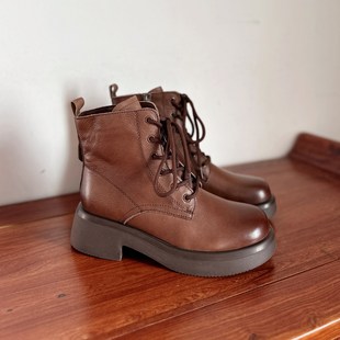 【烁掌柜】2025冬英伦复古风真皮女靴头层牛皮中跟帅气马丁靴短靴