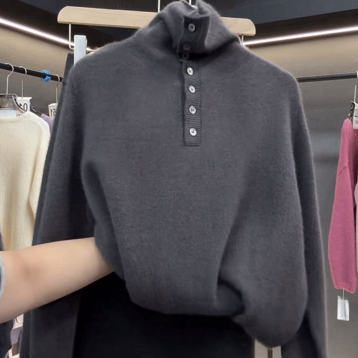 卷边半开领高领100纯羊毛衫女