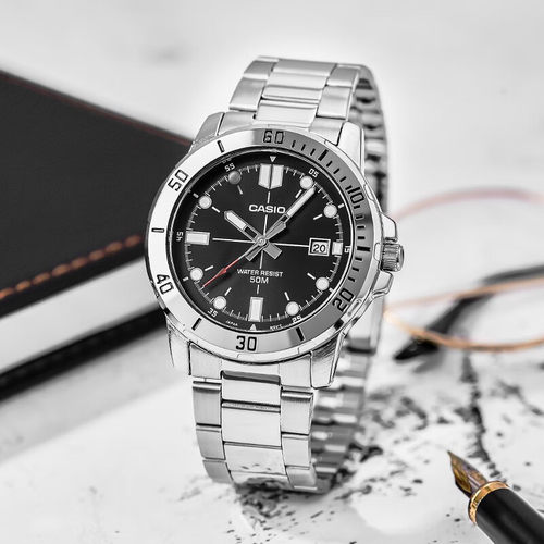 卡西欧男士商务款石英电子手表