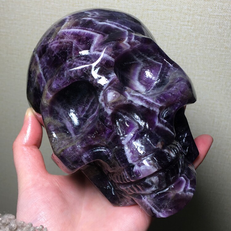 天然梦幻紫水晶原石打磨骷髅头骨