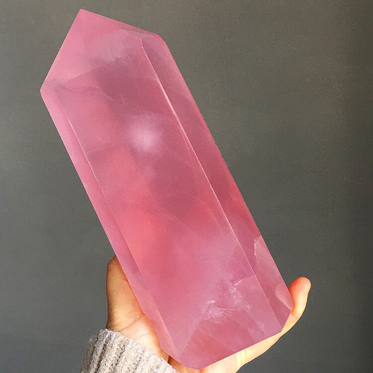 天然粉水晶柱子果冻粉芙蓉石原石打磨粉色单尖六棱柱家居桌面摆件