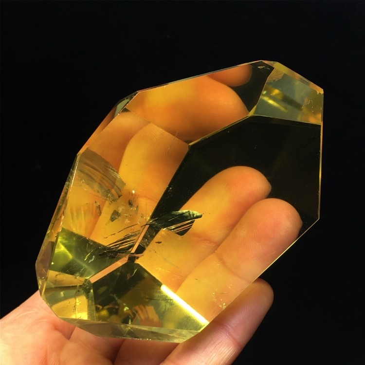 天然黄水晶随形原石打磨不规则多面体手把件彩虹蓝针家居桌面摆件,饰品/流行首饰/时尚饰品新,摆件,淘宝优惠券,粉丝福利购,淘宝优惠卷