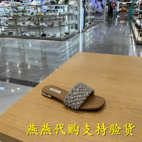 专柜正品百丽2026夏款女满钻一字拖鞋可外穿休闲凉拖鞋F5C1DBT6