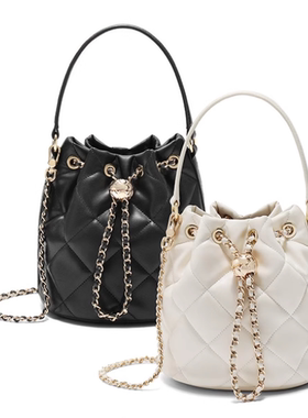 专柜正品百丽25秋新款女包休闲小香风单肩斜挎手提水桶包X7403CX5