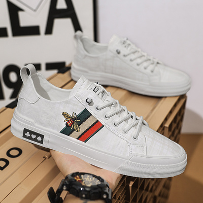 欧洲站男鞋小蜜蜂小白鞋休闲板鞋