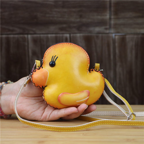 新款纯手工头层牛皮卡通小黄鸭斜挎零钱包真皮儿童亲子斜挎包