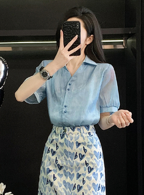 法式复古蓝色短袖衬衫女夏季新款设计感宽松显瘦薄款衬衣上衣小衫